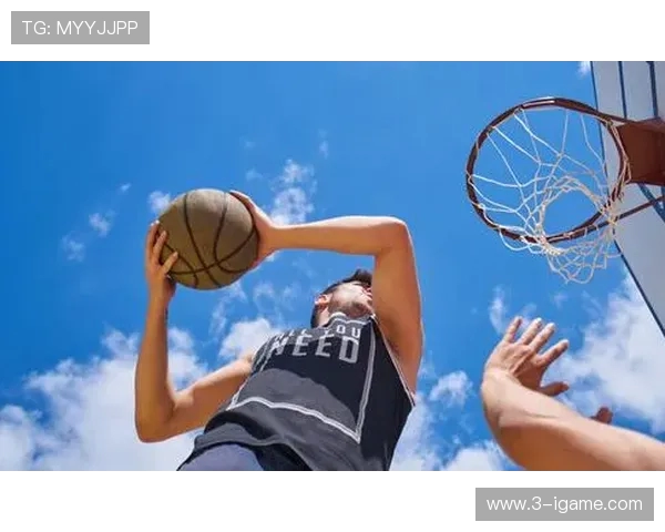 深入解析篮球运动员成长历程与赛场荣耀背后动力来源探索全貌呈现