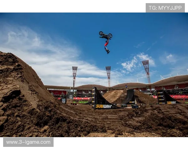 西安攀岩队勇闯极限运动会展现拼搏精神与团队力量