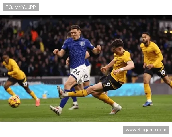 伊普斯维奇主场迎战狼队争夺英冠积分榜关键战役